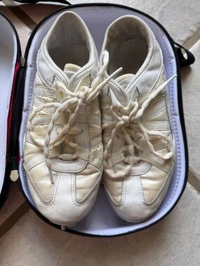 NFINITY White Women's Athletic Shoes